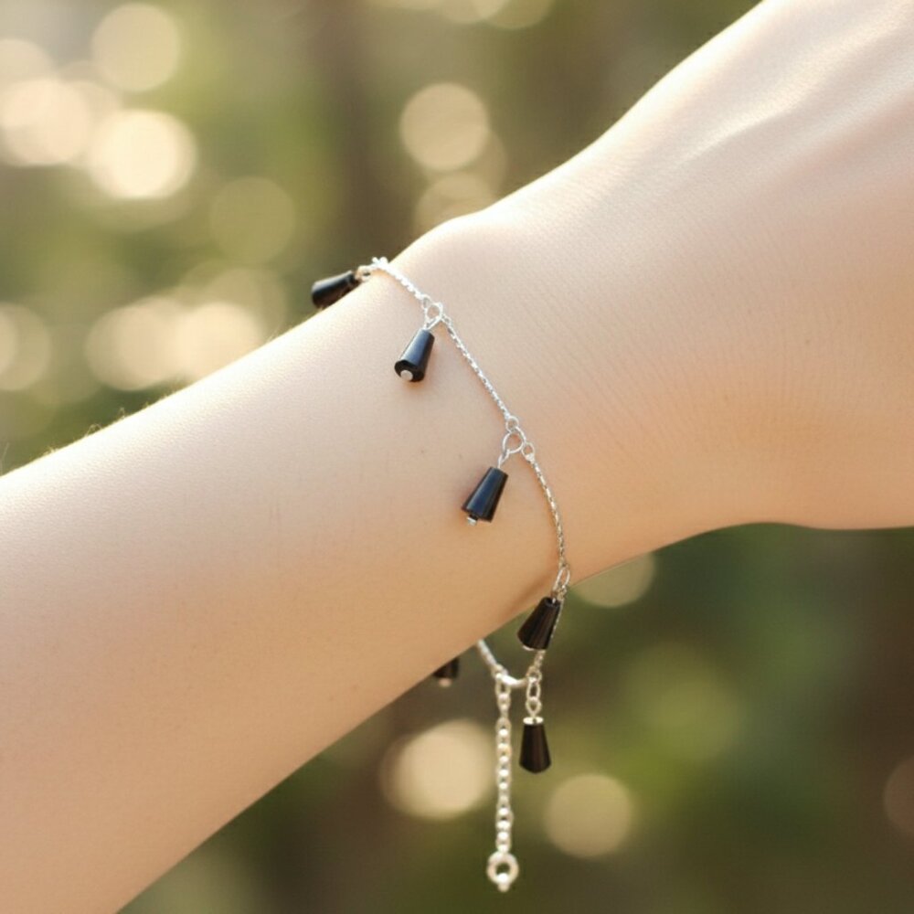 "Trendy Handmade Bracelet – A Stylish Gift for Women & Girls, MAR091140